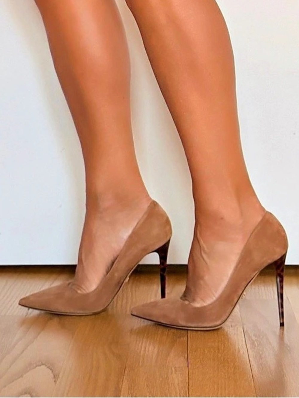 Diane von Furstenberg Pointed Toe Heels in Brown & Tan US 9.5 /EU 40